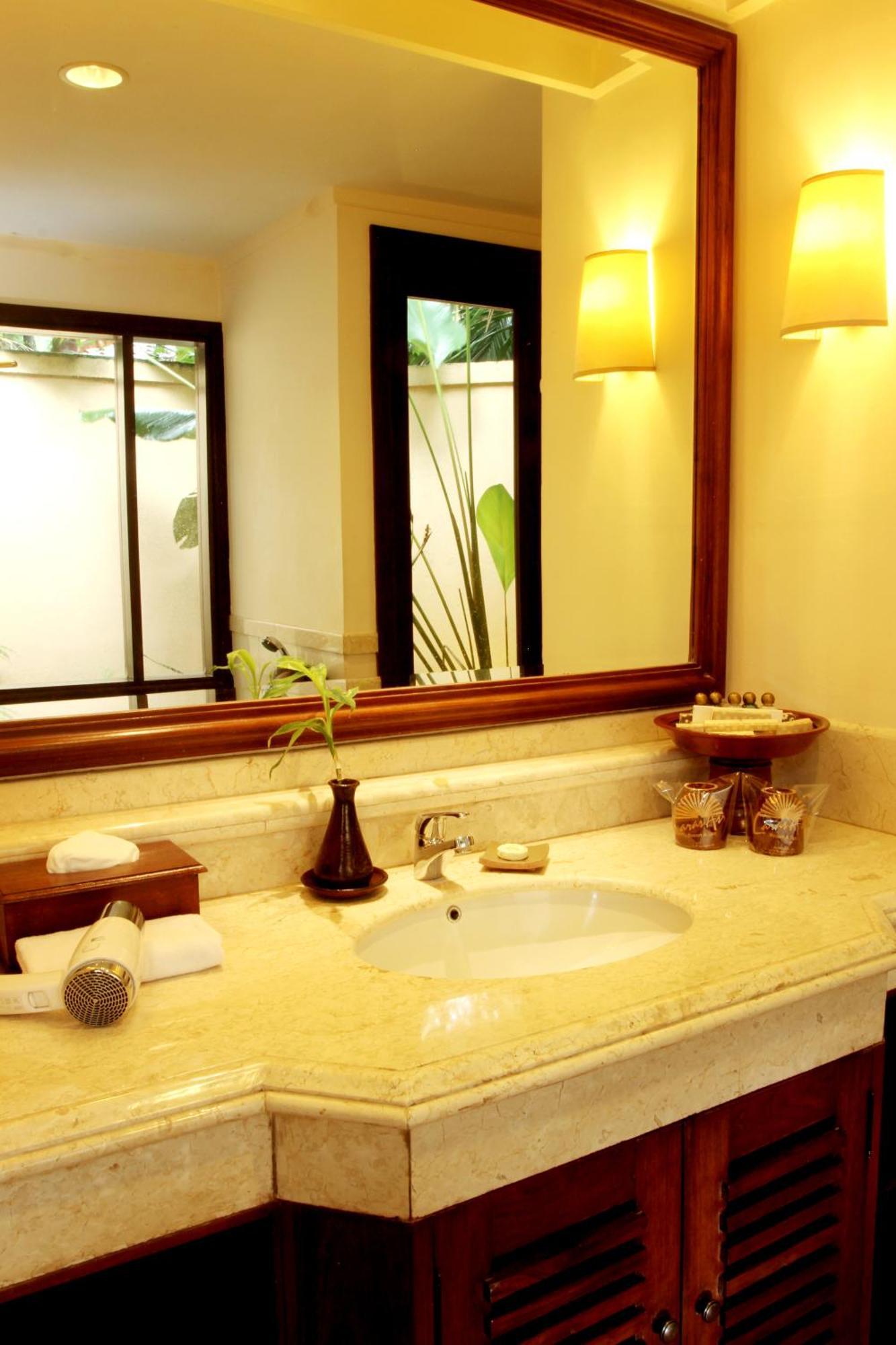 Laras Asri Resort & Spa Salatiga Δωμάτιο φωτογραφία