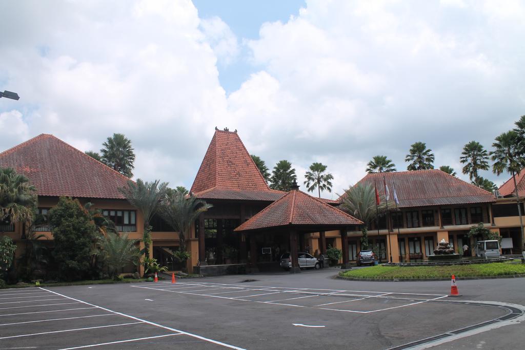 Laras Asri Resort & Spa Salatiga Εξωτερικό φωτογραφία
