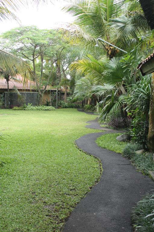 Laras Asri Resort & Spa Salatiga Εξωτερικό φωτογραφία