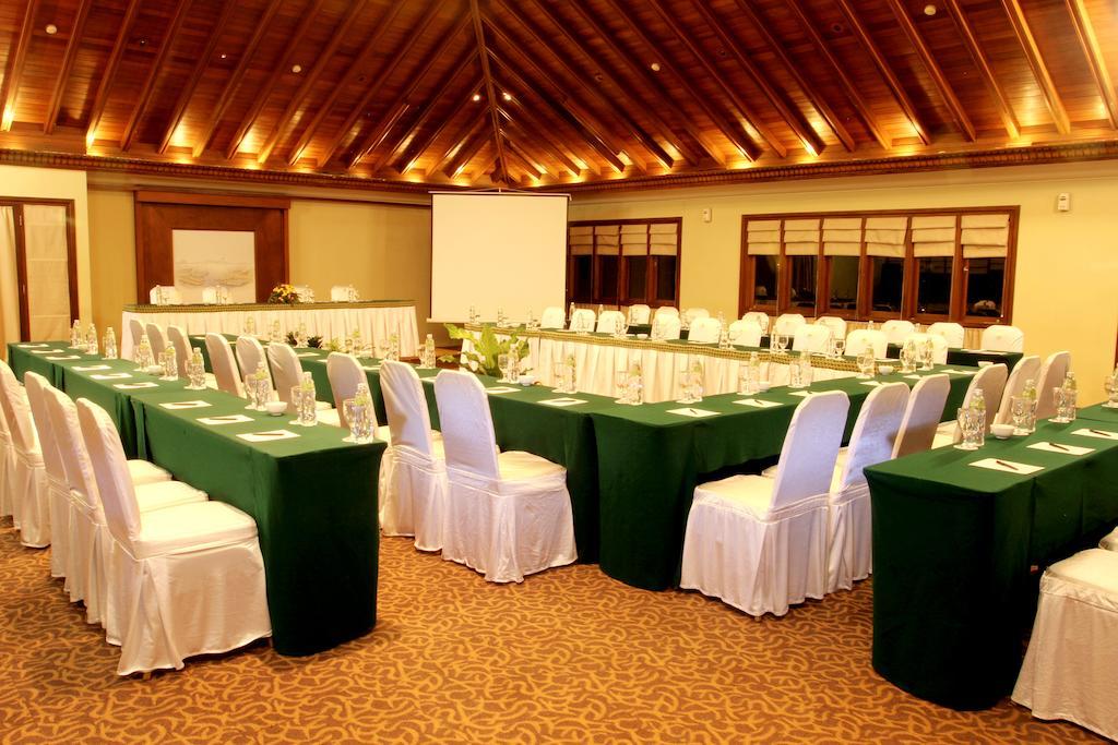 Laras Asri Resort & Spa Salatiga Εξωτερικό φωτογραφία